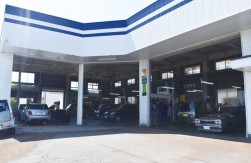 射水自動車・敷地内に指定工場を構える