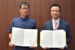 加藤会長・理事長（左）と吉澤代表理事（右）