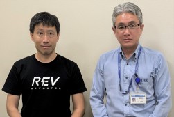 ユー・エス・エス三上執行役員（右）とＲＥＶｏｒｔｅｘ田中健チーフトラテジスト