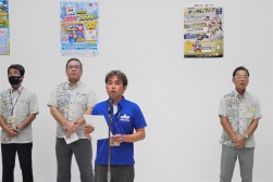 池宮城青年部会長があいさつを述べた