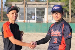 決勝戦終了後、和田青年部会長（大分）と木場青年部会長（鹿児島）が固い握手