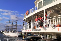 大会会場のある桜島にはフェリーで移動
