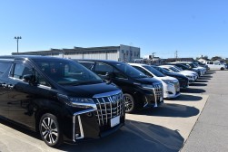 高額車から取引しやすい低額車まで幅広く出品