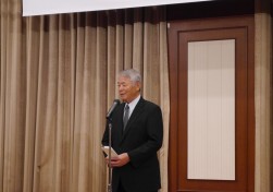 長崎整振の川上会長が祝辞を述べた