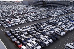 出品ヤードには２週連続で７０００台超の出品車