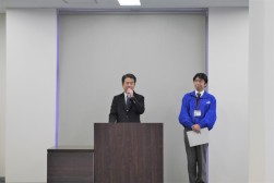 室田流通委員長があいさつを述べた