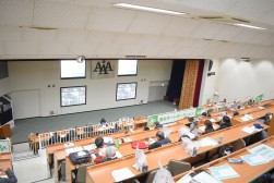 多くの会員が来場した