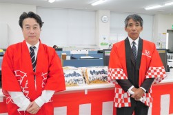 初荷イベントで来場会員を迎えた