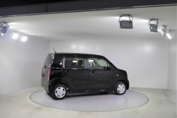 ３６０度回転するターンテーブルを備えた撮影ブースが完成