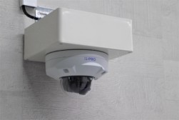 自動撮影の高解像度カメラを導入