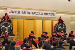 山陽高校和太鼓部による迫力ある演奏