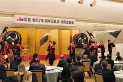 山陽高校和太鼓部による迫力ある演奏