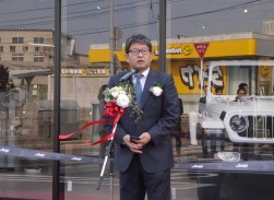 ステランティスジャパンの成田社長が祝辞を述べた