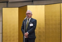 中西会長・理事長が新年のあいさつを述べた