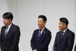 ブロック外からも森本代表幹事ファイナルの応援に駆けつけた