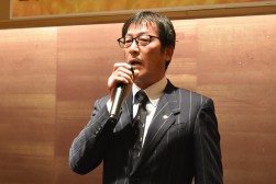 あいさつを行う加藤理事長