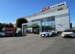 キッチンカーも出店