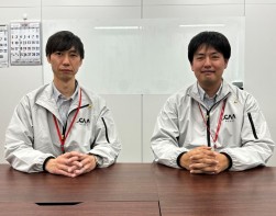 海老原さん（左）と橋本さん（右）