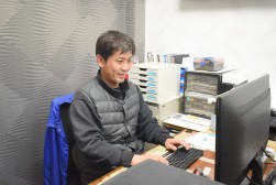 登録は鈴木社長が行う