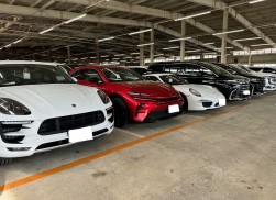 USS東北ならではの出品車が並ぶ