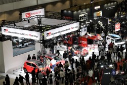 自動車メーカーブースにもユーザーの高い関心（東京オートサロン２０２５）