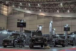 迫力あふれる展示のエムクライム「クロスロード」