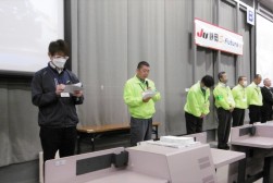 セレモニーでは押尾主任があいさつを行った