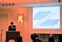 柏原社長による本部事業の説明