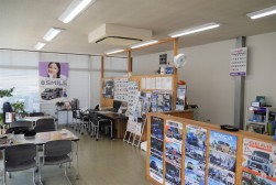 オートステージニシオの店内