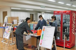 会場入り口のイベントコーナー