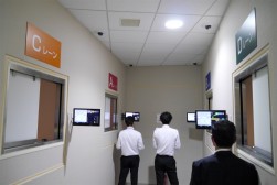 調整室も既存施設を生かして４ブースに