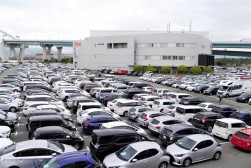 出品ヤードには２７７８台の出品車