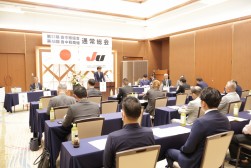 全議案を審議・承認した