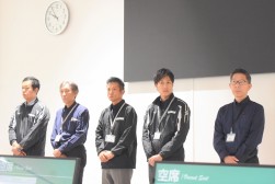 登壇するMIRIVE愛知スタッフ