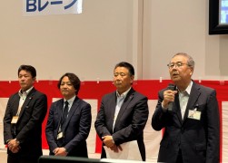 伊藤理事長があいさつ