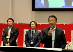 千葉流通委員長があいさつ