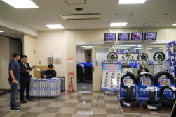オートウェイによる特価販売会