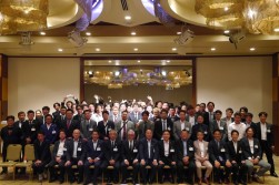 前夜祭出席者全員で記念撮影