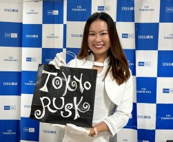 イベントを催し会場を賑わせる