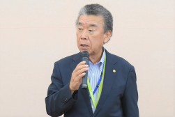 来賓を代表してあいさつを行うＪＵ中部・萩原流通委員長