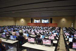 多くの会員が来場した