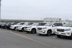 県内外から上質車が集まる