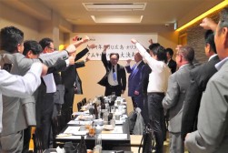 参加者全員で目標必達を誓い合った