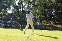 山口幸治副会長・副理事長のティーショット