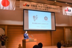 講師に新潟総踊り祭実行委員会の岩上寛氏を招いた