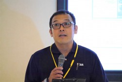 大峰統括部長が感謝の言葉を述べた