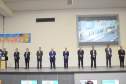 県外から多くの来賓が訪れた