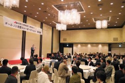 盛大に前夜祭を開催した