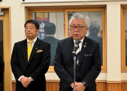 安田理事長があいさつ