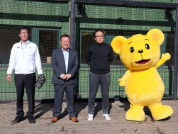 左から加藤理事長、髙垣小売振興委員長、伊藤総務委員長